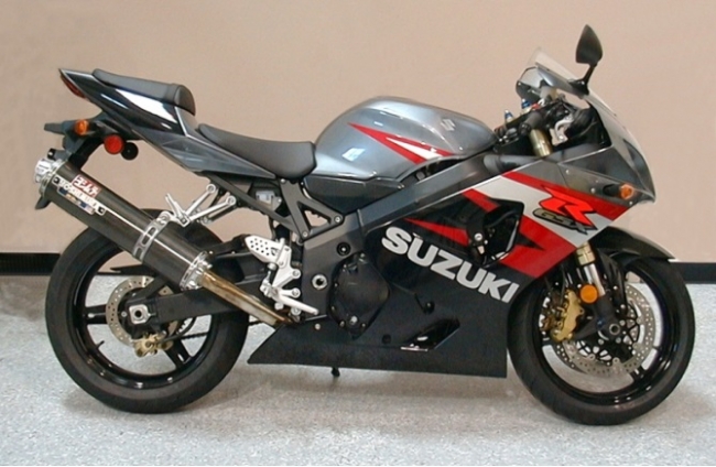 Suzuki GSX R 600 РІС‹С…Р»РѕРї